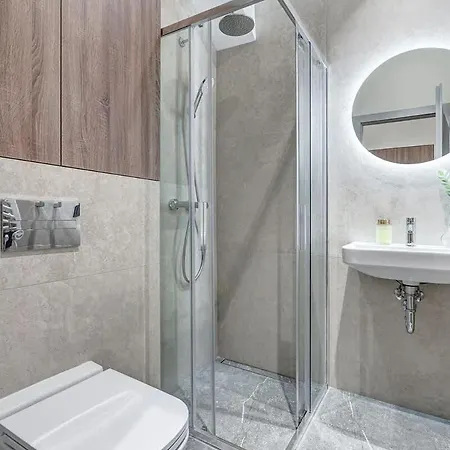 Domillion 1bdr Modern Old Town Retreat So1a