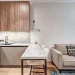 Domillion 1bdr Modern Old Town Retreat So1a