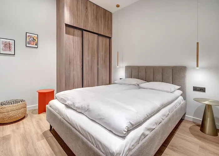 Domillion 1bdr Modern Old Town Retreat So1a شقة *