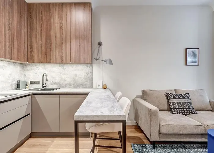 Domillion 1bdr Modern Old Town Retreat So1a